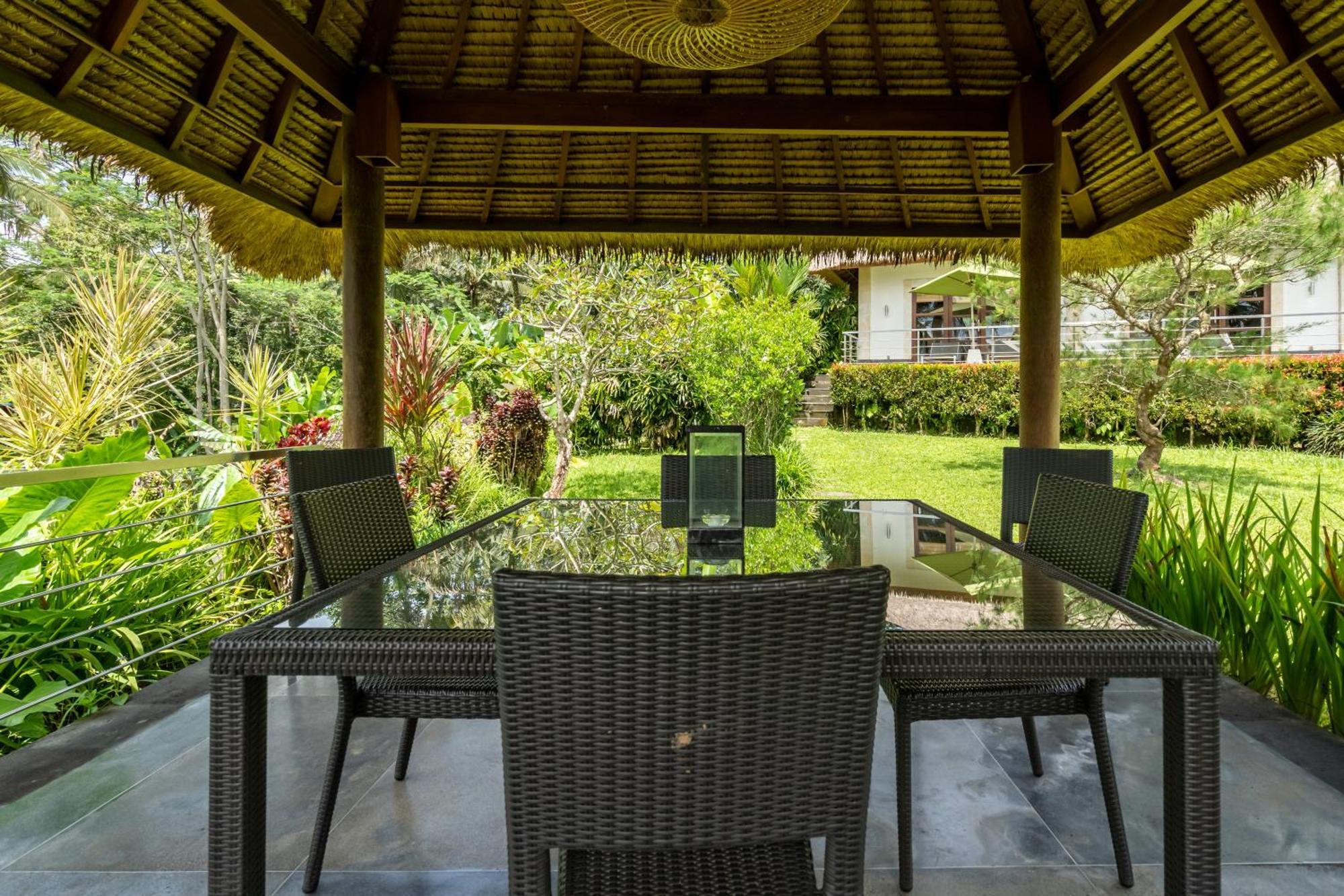 Villa Themma Jungle - Sumptuous 3Br Luxury Villa With Majestic Jungle View North Of Ubud Exterior photo